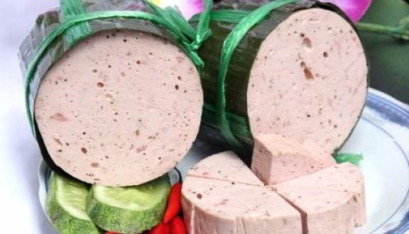 Giò chả thịt hun khói gây mất ít sữa mẹ