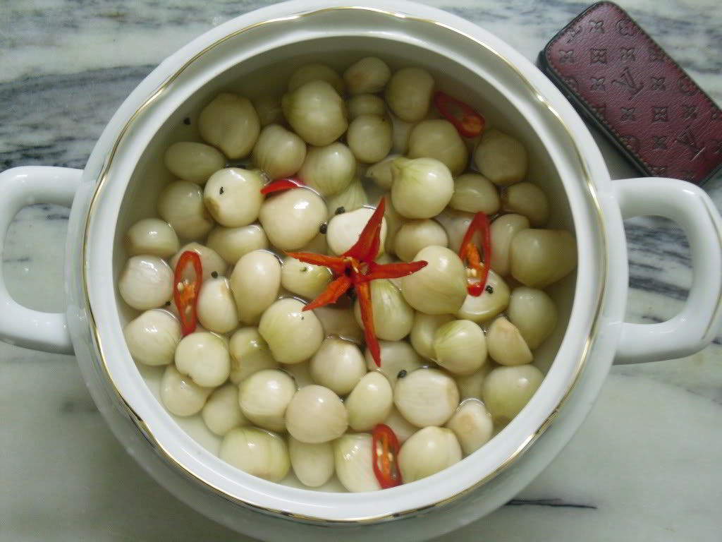 Hành muối dưa muối gây ảnh hưởng đến chất lượng nguồn sữa mẹ