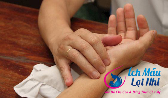 Nguyên tắc chữa tắc tia sữa bằng đông y