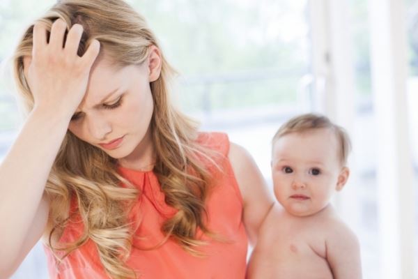 Phụ nữ dễ bị trầm cảm sau sinh