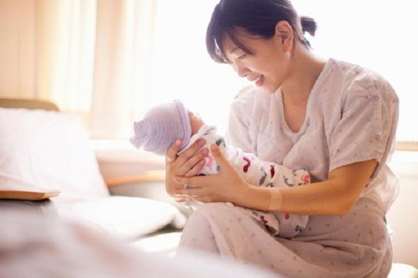 tâm lý thỏa mái sau sinh mổ